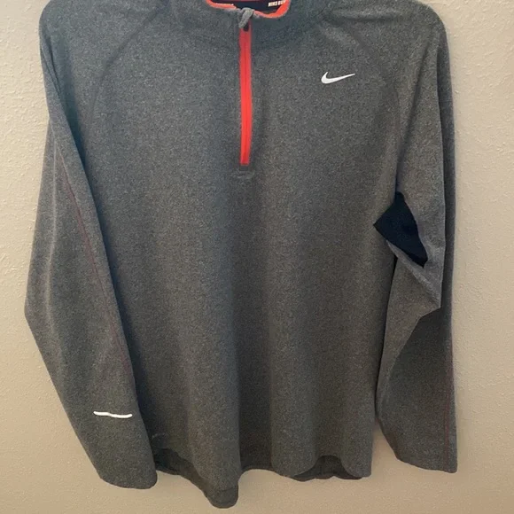 Nike Element DriFit 1/4 Zip - Picture 7 of 16
